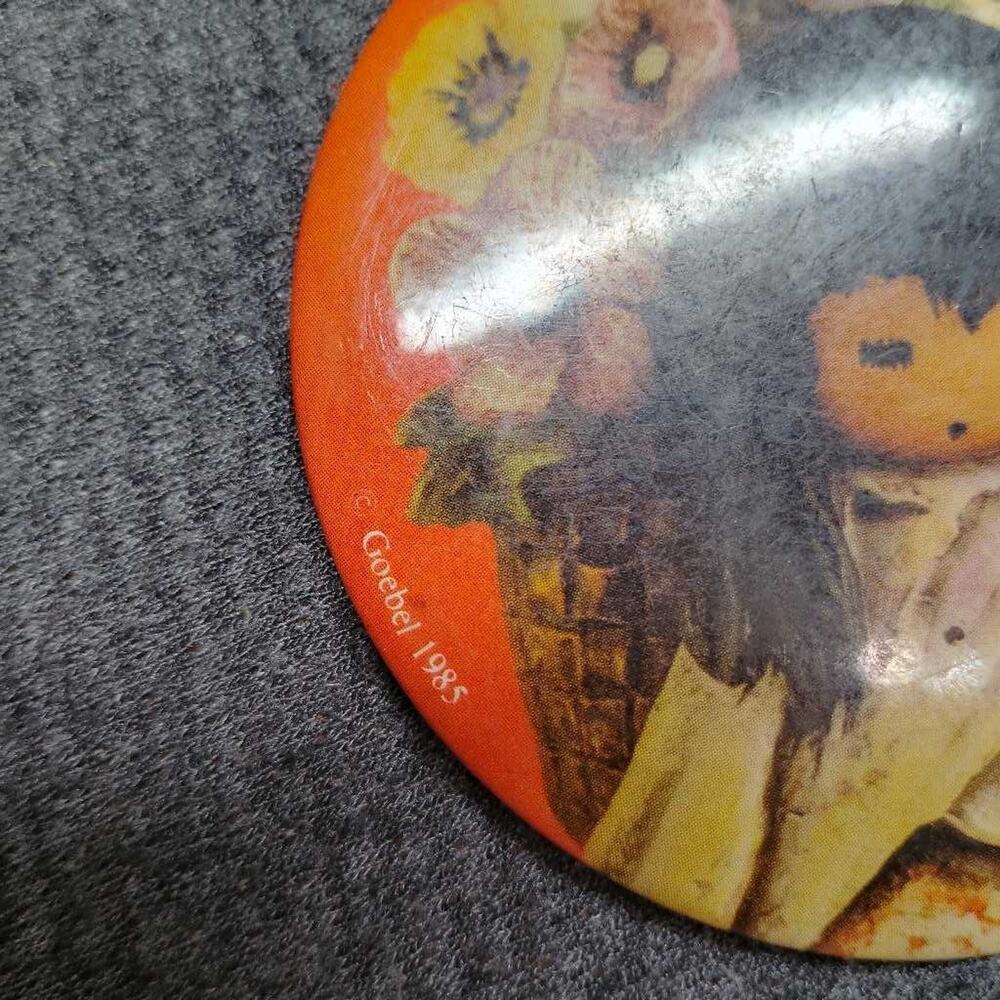 Goebel De Grazia Doll Pin 1985 Vintage Orange Flower Basket - Picture 7 of 7